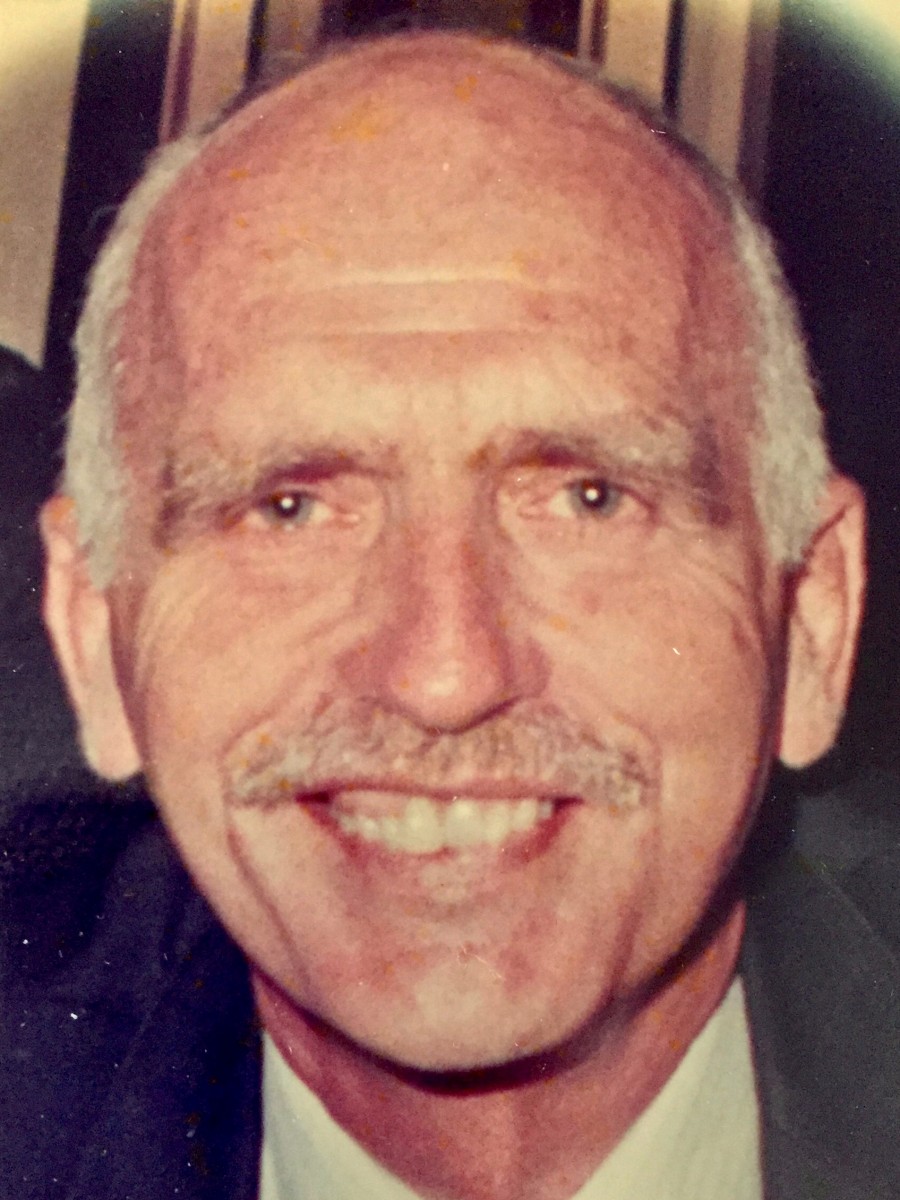 Angus "Gus" MacKenzie